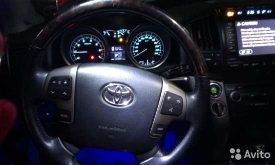 Продам TOYOTA Land Cruiser 200 в Перми фото 6